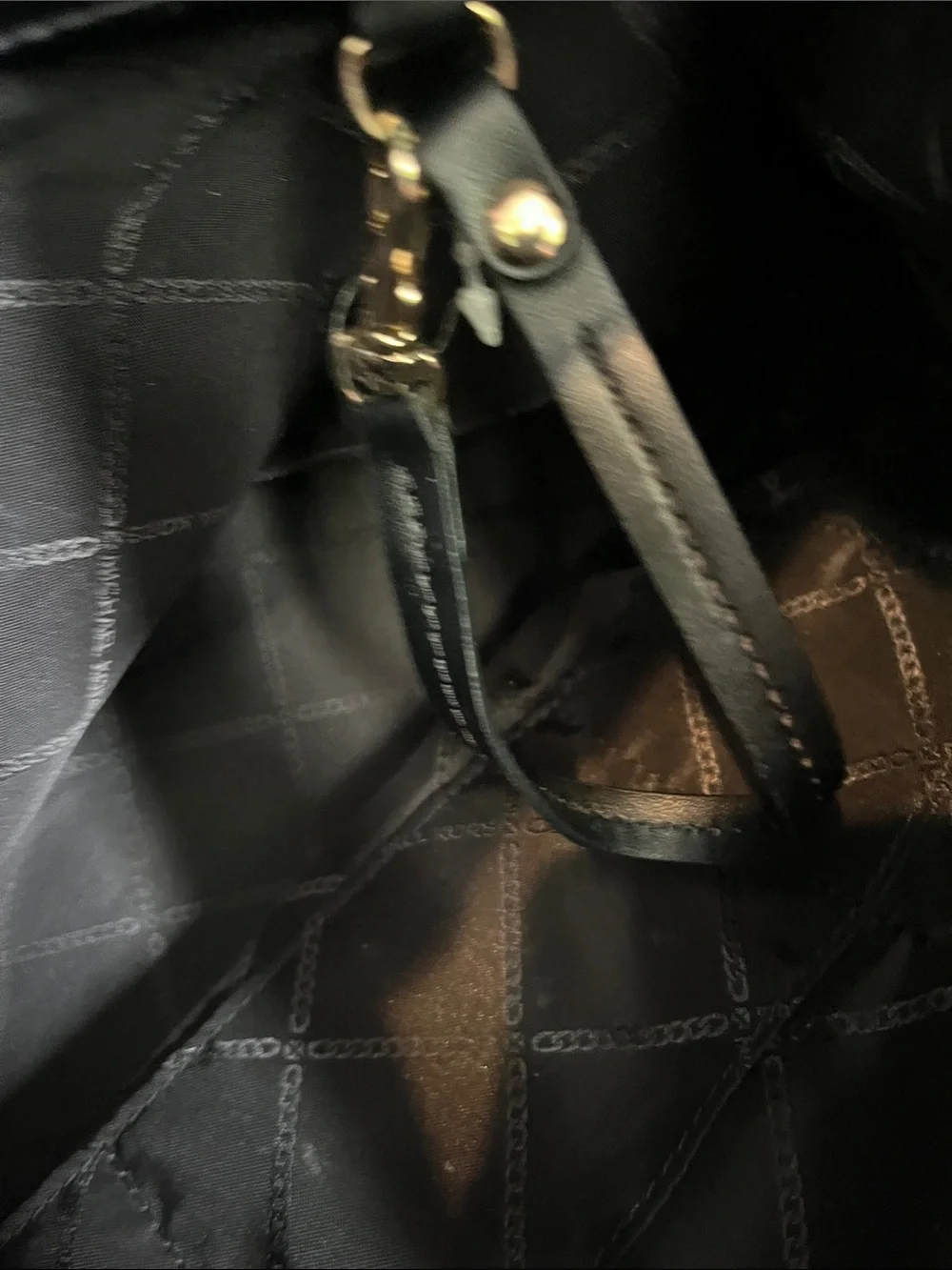 Michael Kors Sienna Large Black Pebbled Leather Hobo with Gold Hardware - Picture 9 of 9